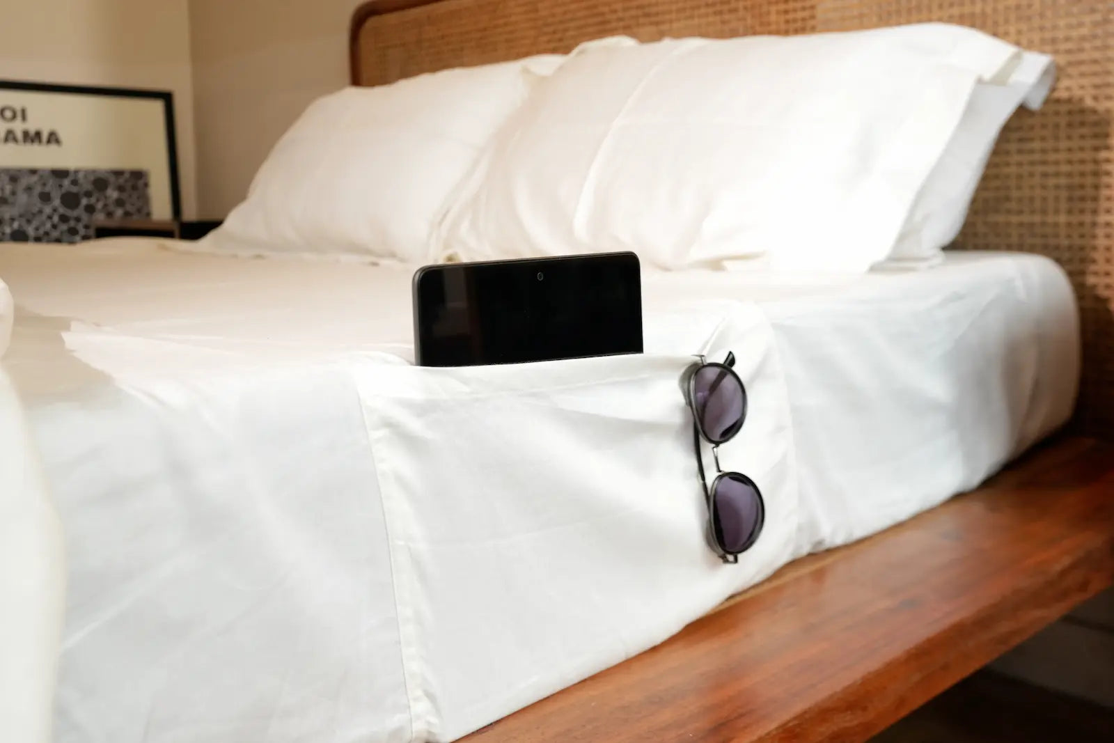 Saanjh Sheet with side pocket for essentials