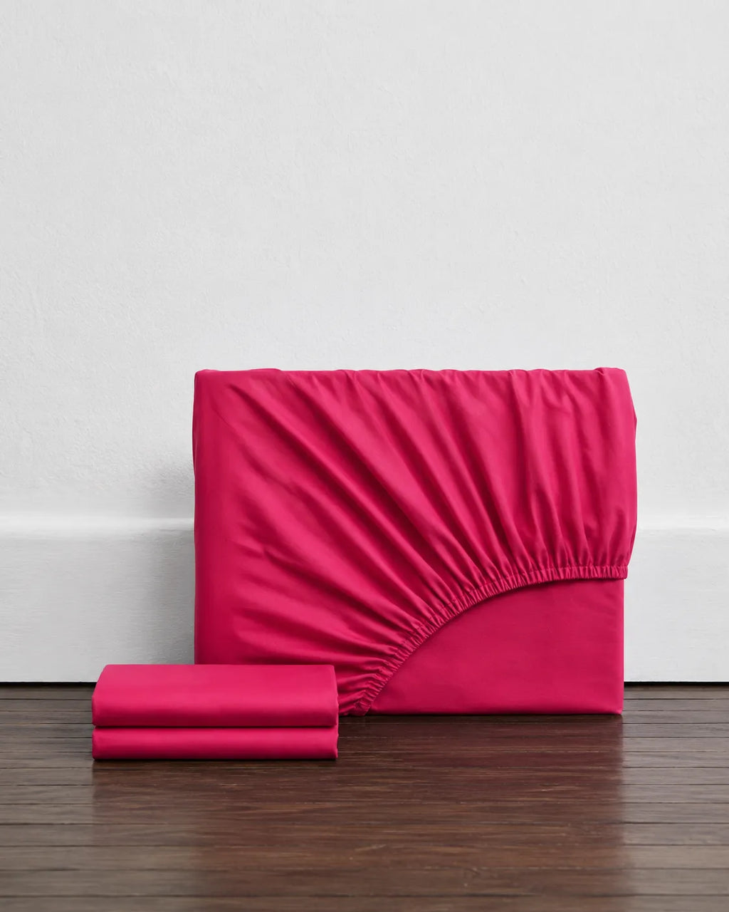 300 TC 100% Cotton Fitted Bedsheet - Lingonberry (Pehla Noor)