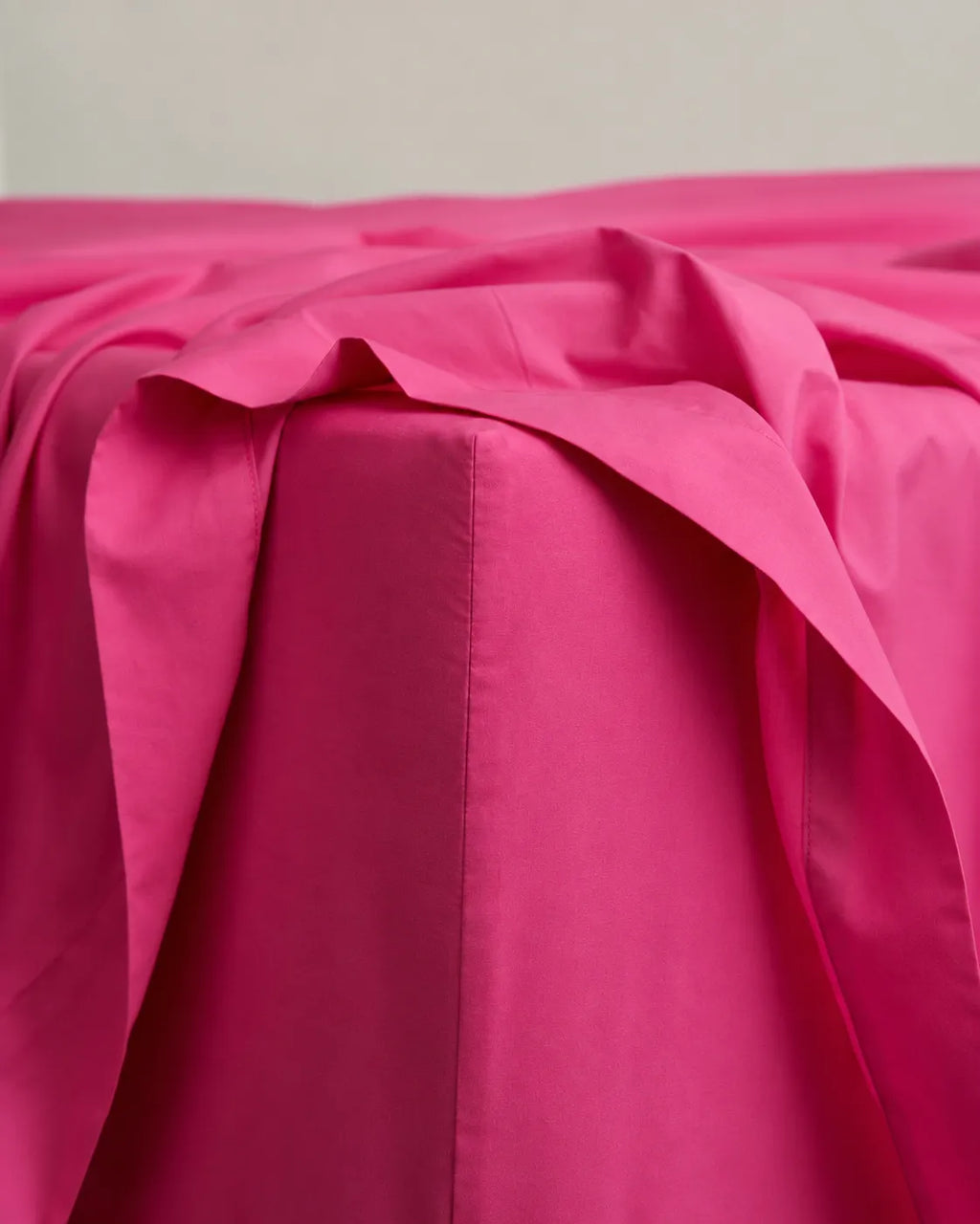 300 TC 100% Cotton Fitted Bedsheet - Lingonberry (Pehla Noor)