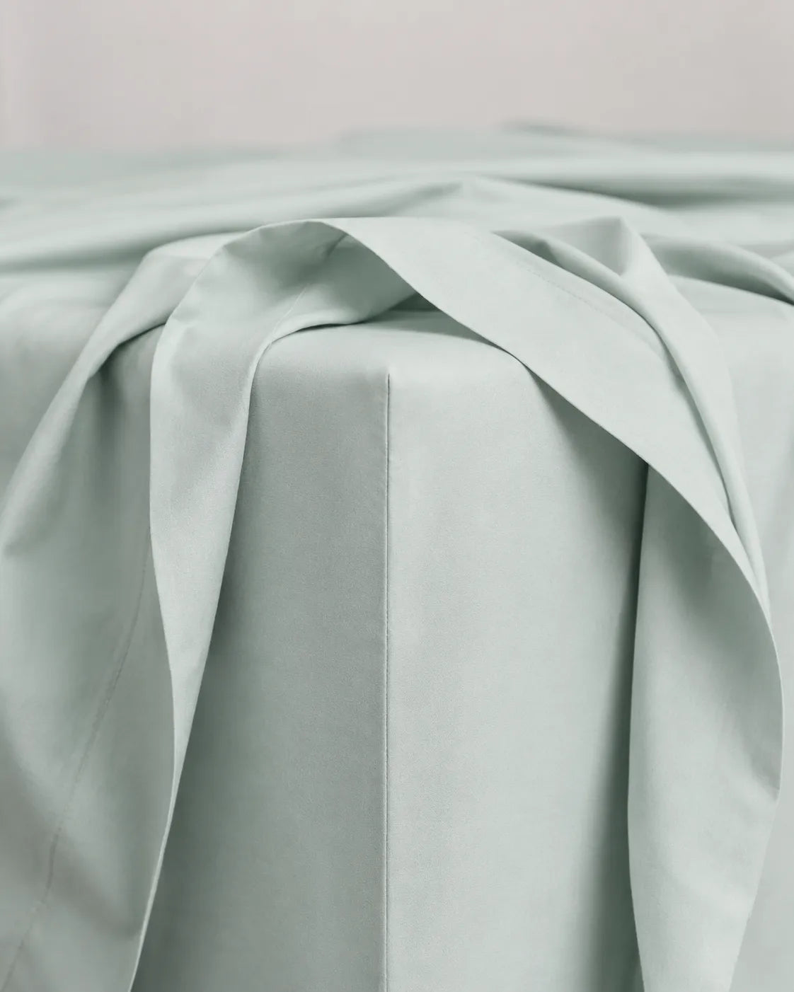 300 TC 100% Cotton Fitted Bedsheet - Mint (Baagh)