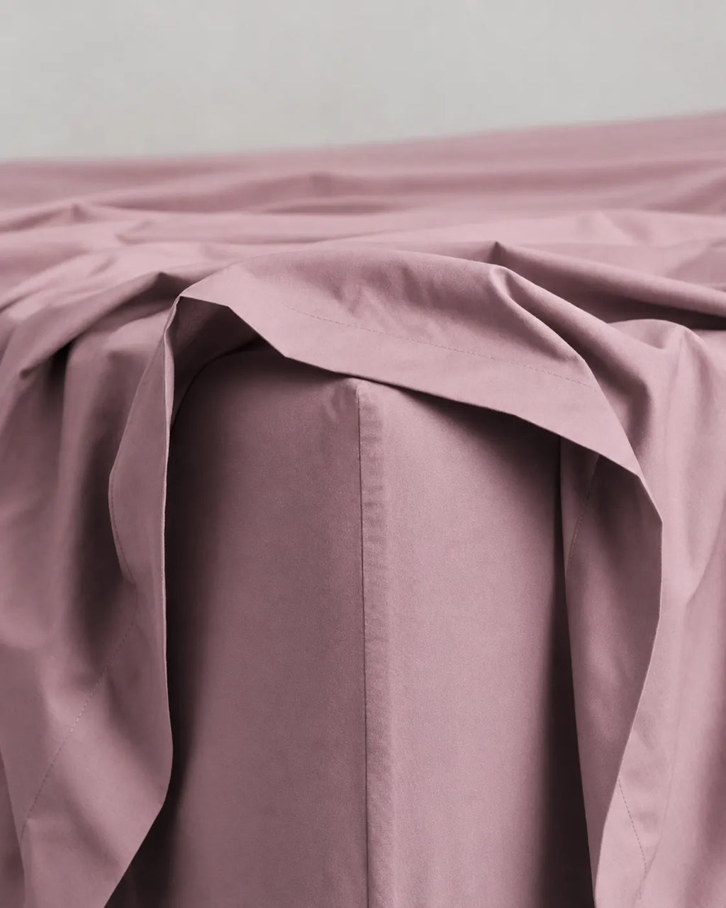 300 TC 100% Cotton Fitted Bedsheet - Rosewater (Pehla Noor)