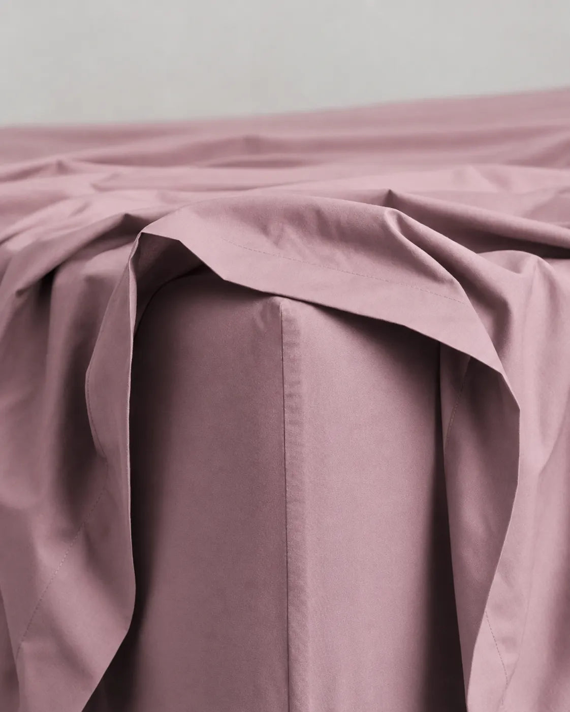 300 TC 100% Cotton Fitted Bedsheet - Rosewater (Pehla Noor)